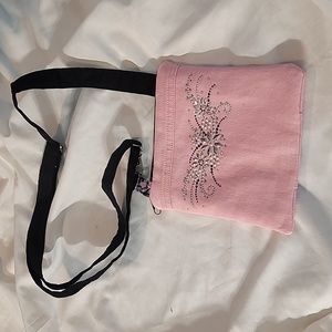 Handmade cross body purse. Pink